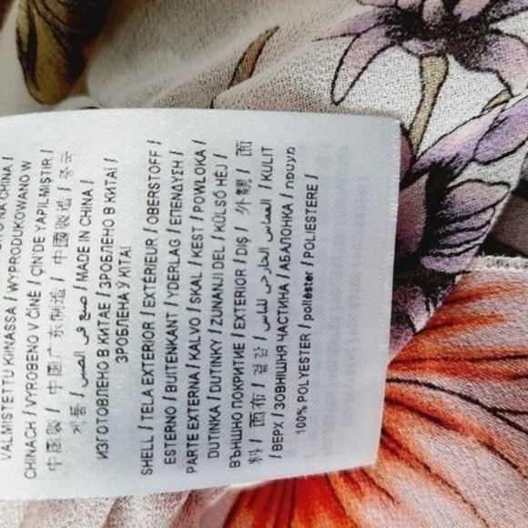 New - GUESS Jiya Ruffle Bell Sleeve Floral Sheer Blouse Sz L Flawed - Picture 11 of 14